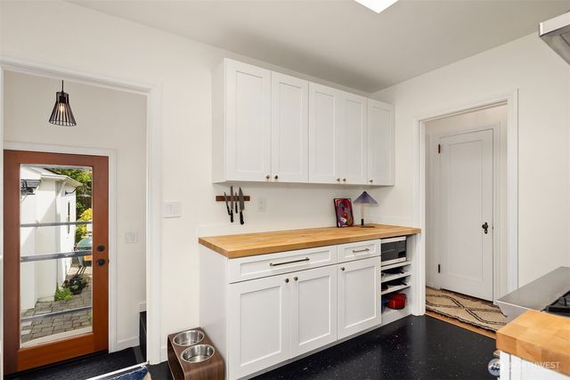 2624 W Plymouth Street, Seattle, WA 98199
