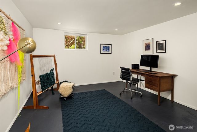 2624 W Plymouth Street, Seattle, WA 98199