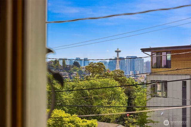 2624 W Plymouth Street, Seattle, WA 98199