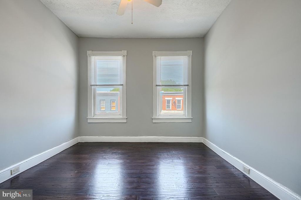 Image 20 of property listing at 405 ROBINSON ST, Baltimore, MD 21224