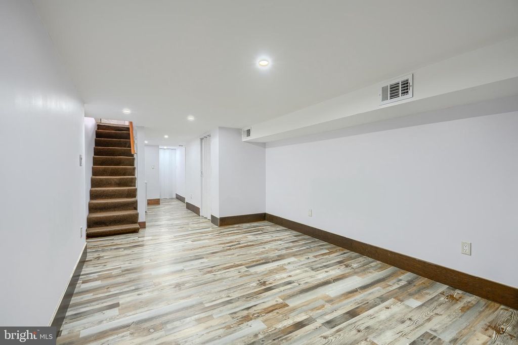 Image 25 of property listing at 405 ROBINSON ST, Baltimore, MD 21224