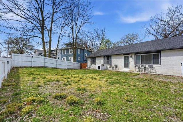 1604 Woodland Boulevard, Kansas City, KS 66106