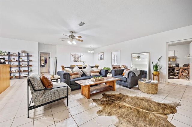 100 County Road 204, Liberty Hill, TX 78642