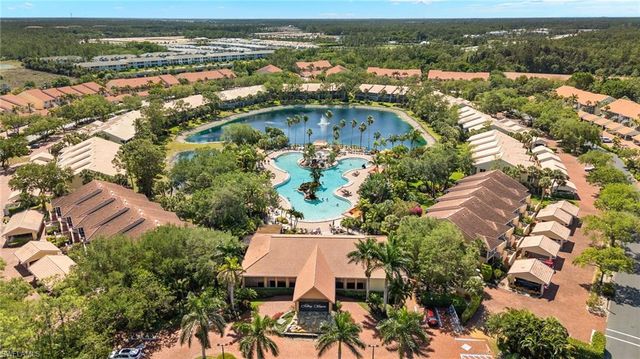 2202 Hidden Lake DR # 104, Naples, FL 34112