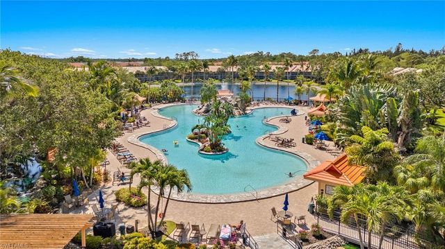 2202 Hidden Lake DR # 104, Naples, FL 34112