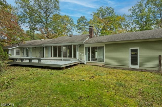 225 Valley Drive, Watchung Boro, NJ 07069