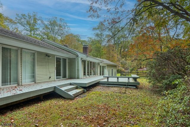 225 Valley Drive, Watchung Boro, NJ 07069