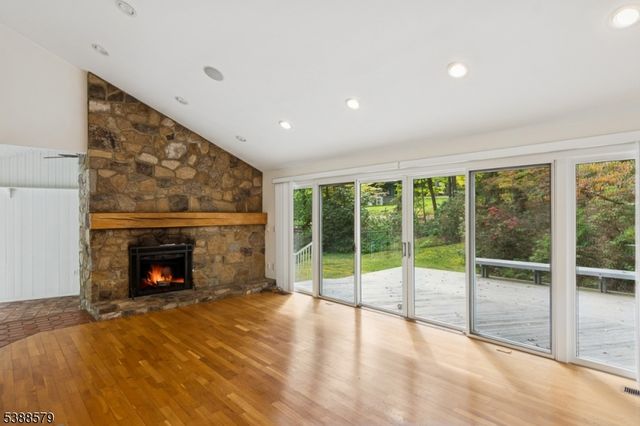 225 Valley Drive, Watchung Boro, NJ 07069