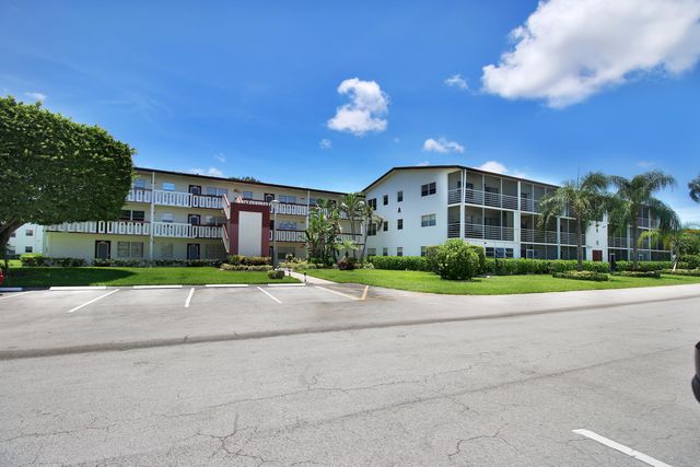 17 Fanshaw A, Boca Raton, FL 33434