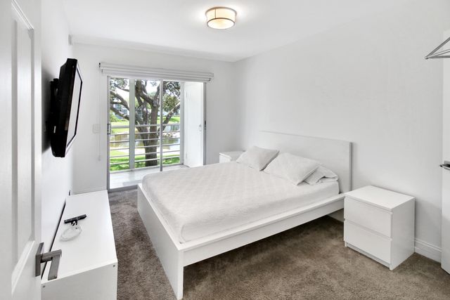 17 Fanshaw A, Boca Raton, FL 33434