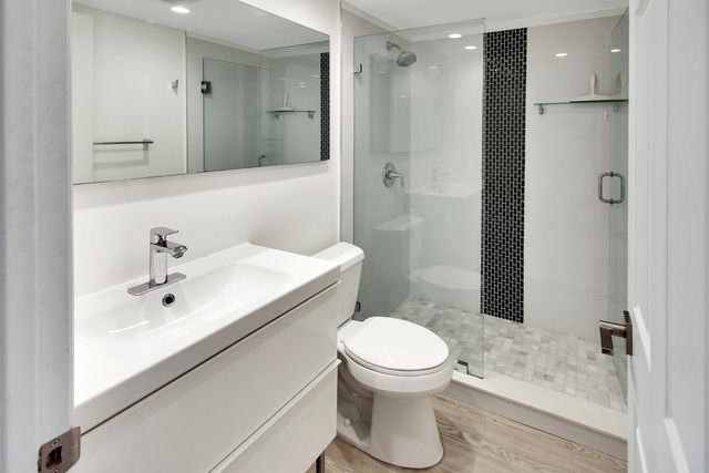 17 Fanshaw A, Boca Raton, FL 33434