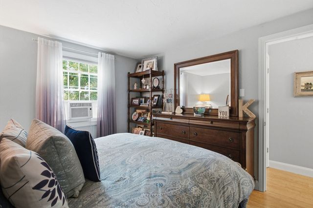 15 Commercial Street, Yarmouth, MA 02664