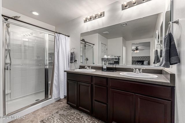 853 W Placita Pozanco, Green Valley, AZ 85614