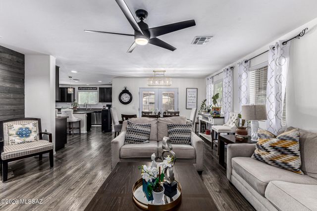 853 W Placita Pozanco, Green Valley, AZ 85614