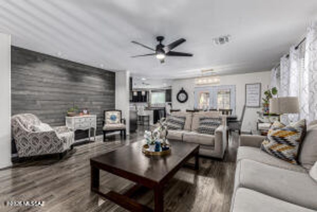 853 W Placita Pozanco, Green Valley, AZ 85614