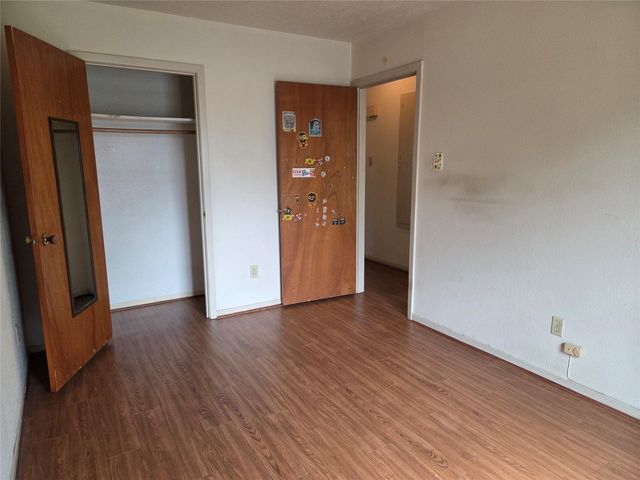 14423 Waterloo Drive, Houston, TX 77045