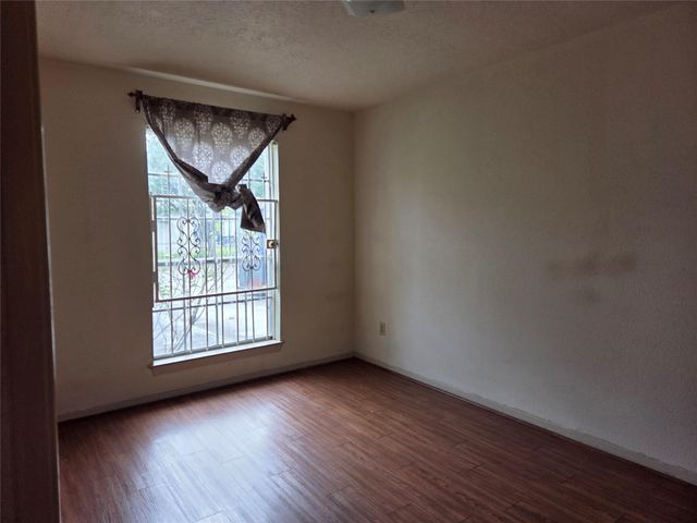 14423 Waterloo Drive, Houston, TX 77045