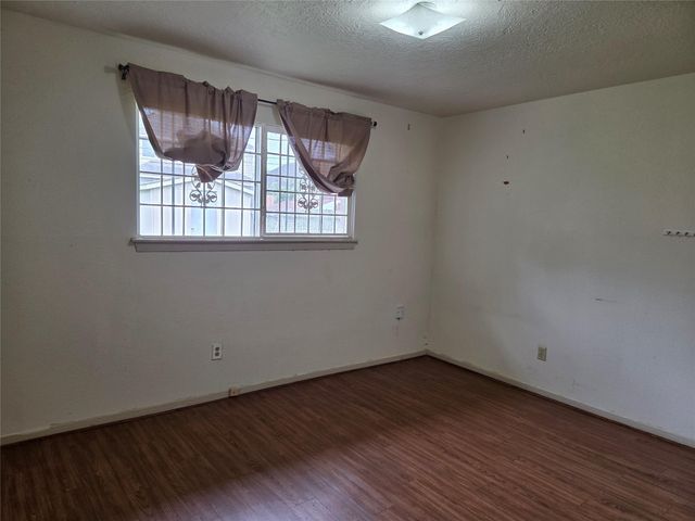 14423 Waterloo Drive, Houston, TX 77045