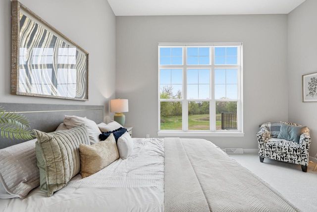 N65W38082 Woodlake DRIVE, Oconomowoc, WI 53066
