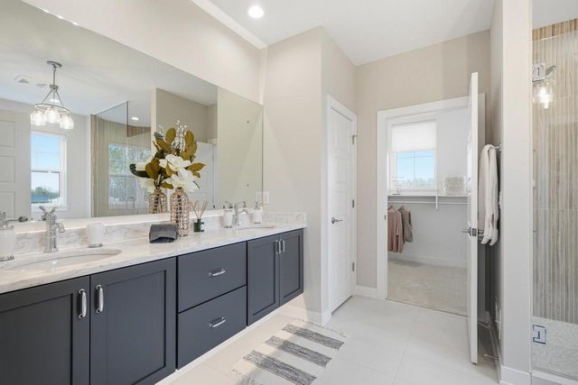 N65W38082 Woodlake DRIVE, Oconomowoc, WI 53066