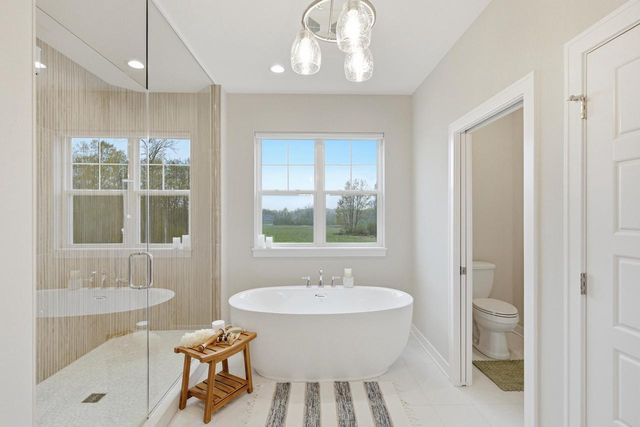 N65W38082 Woodlake DRIVE, Oconomowoc, WI 53066