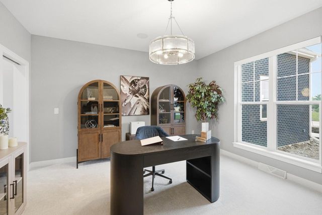 N65W38082 Woodlake DRIVE, Oconomowoc, WI 53066
