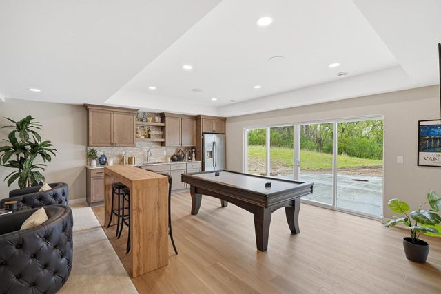 N65W38082 Woodlake DRIVE, Oconomowoc, WI 53066