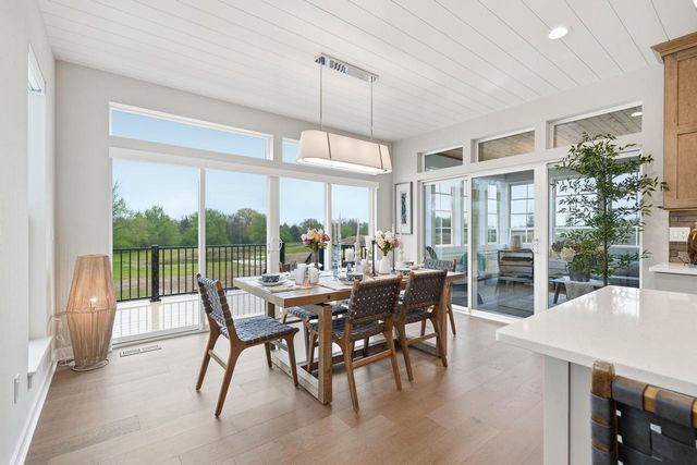 N65W38082 Woodlake DRIVE, Oconomowoc, WI 53066