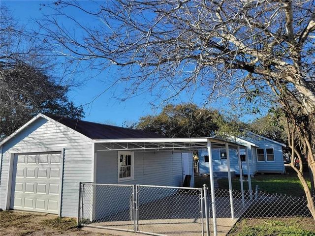 309 E Hoffman Ave, Kingsville, TX 78363