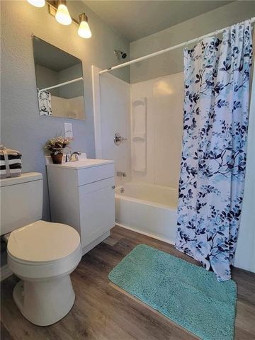 309 E Hoffman Ave, Kingsville, TX 78363