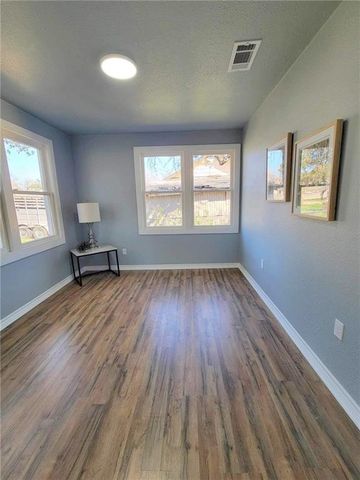 309 E Hoffman Ave, Kingsville, TX 78363