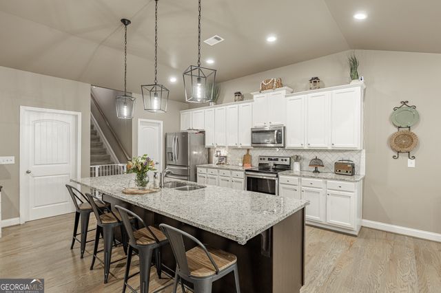 6567 Teal Trail Drive, Flowery Branch, GA 30542
