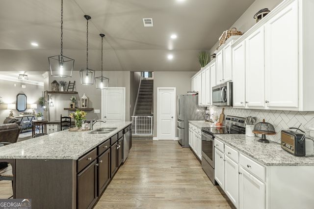 6567 Teal Trail Drive, Flowery Branch, GA 30542