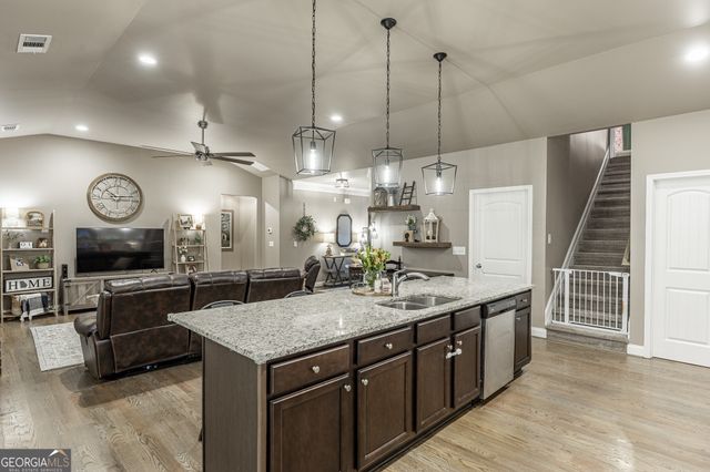 6567 Teal Trail Drive, Flowery Branch, GA 30542