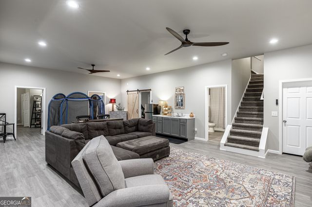 6567 Teal Trail Drive, Flowery Branch, GA 30542