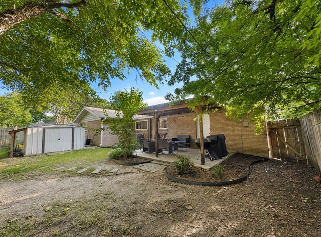 1109 Benbrook Terrace, Benbrook, TX 76126