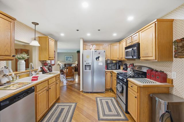 33 Centerview Road, Atkinson, NH 03811