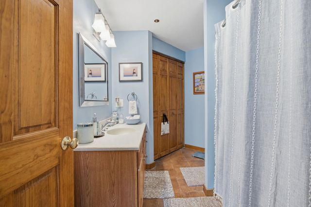 33 Centerview Road, Atkinson, NH 03811