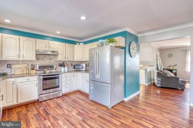 3926 SHEPPARD DR, Dover, PA 17315