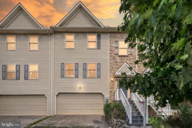3926 SHEPPARD DR, Dover, PA 17315