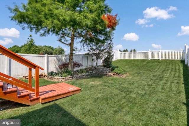 3926 SHEPPARD DR, Dover, PA 17315