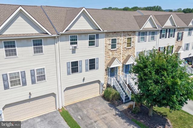 3926 SHEPPARD DR, Dover, PA 17315