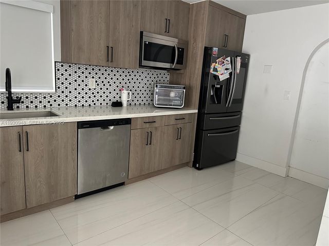 14830 Harding Ln, Homestead, FL 33033