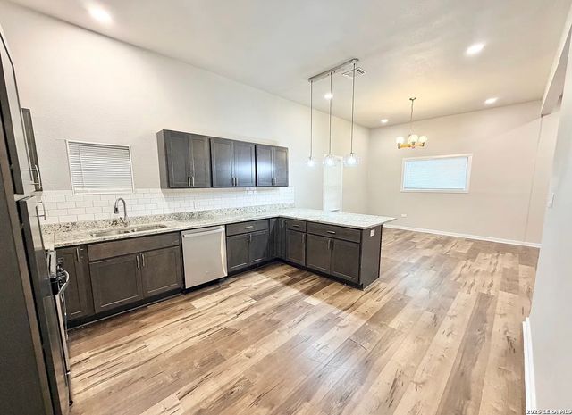 105 Dewitt, San Antonio, TX 78204