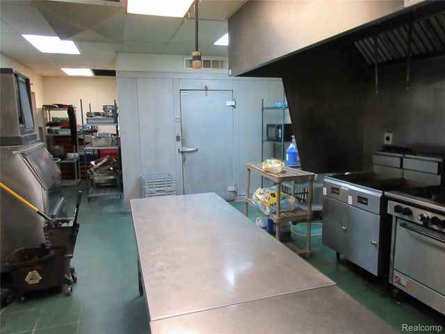 24611 Gratiot Avenue, Eastpointe, MI 48021