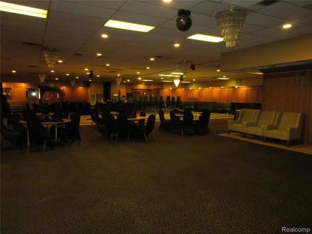 24611 Gratiot Avenue, Eastpointe, MI 48021