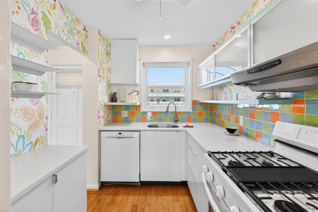 5940 30TH AVENUE S 203, Gulfport, FL 33707