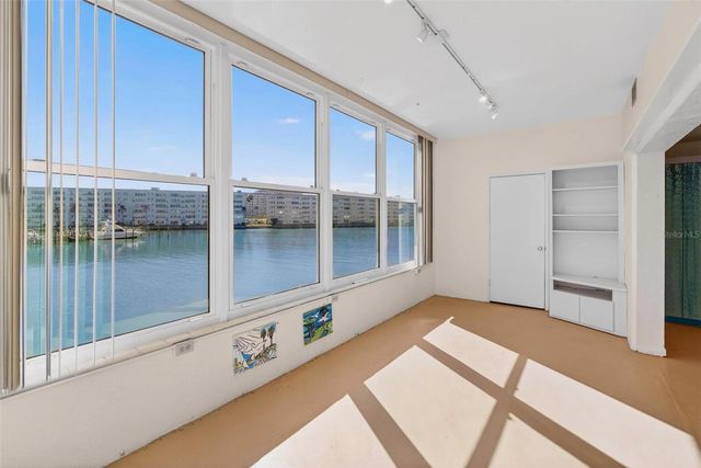 5940 30TH AVENUE S 203, Gulfport, FL 33707