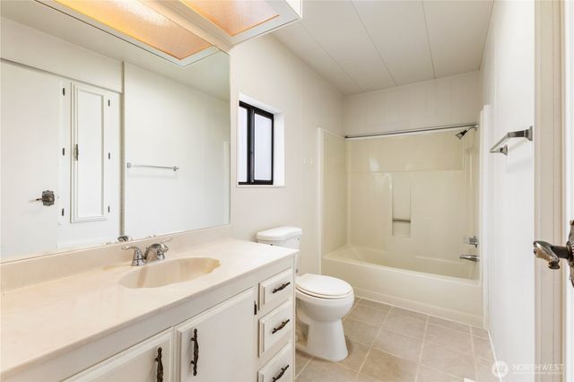 11436 SE 208th St #45, Kent, WA 98031