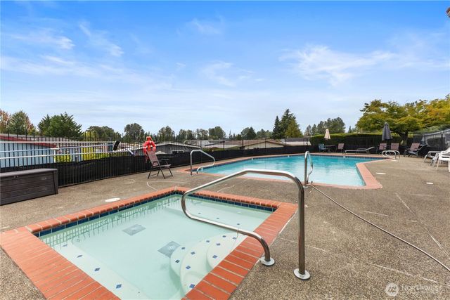 11436 SE 208th St #45, Kent, WA 98031